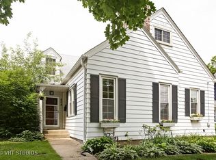 808 N Main St, Wheaton, IL 60187