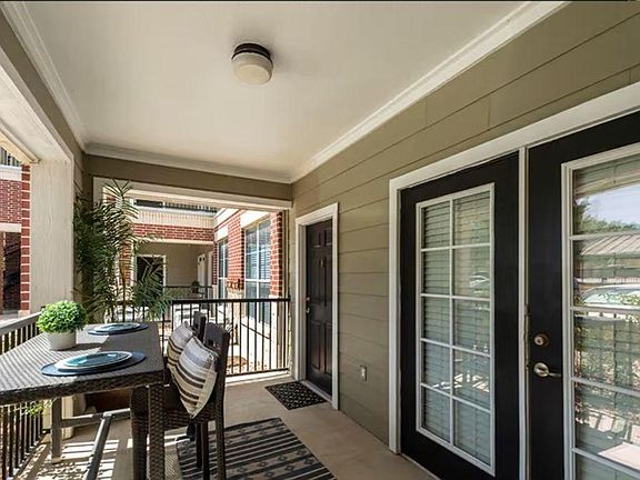 2nd image of 3010 Loop St #Id1265963p-1604