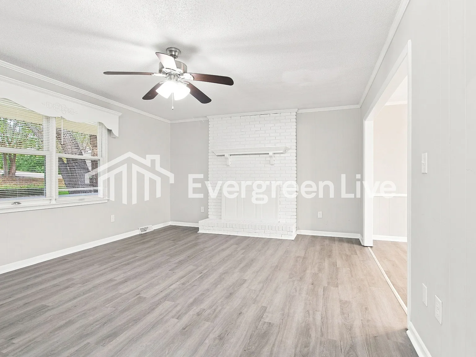 3 bed, 2.0 bath, 1664 sqft, $1,695 — Photo 3
