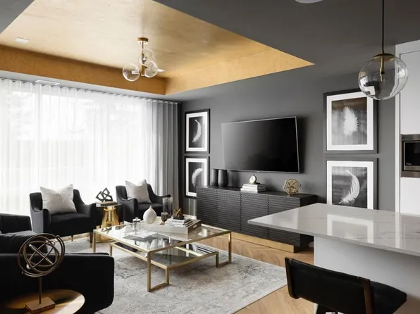 8505 S Broadcast Ave SW #110, Calgary, AB T3H 6B5