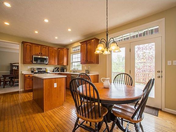 5th image of 7058 Highland Creek Dr