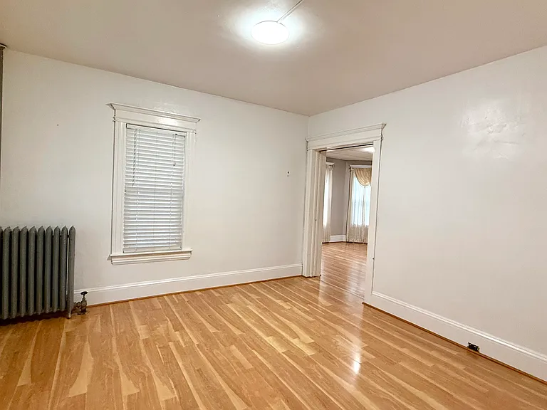 110 Florence Ct — Photo 8