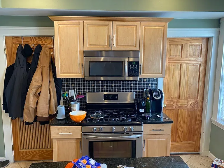 19 Pleasant St #2 — Photo 3
