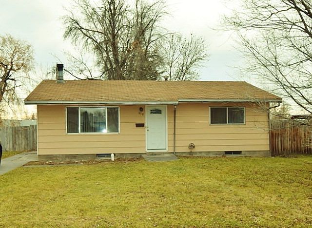 1st image of 630 Falls Dr