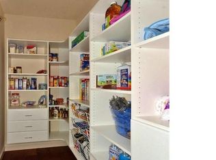 1218 Shadow Bend Dr, Fenton, MO 63026