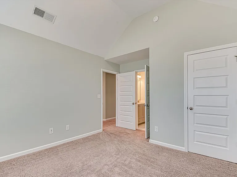 705 Navan Ln — Photo 45