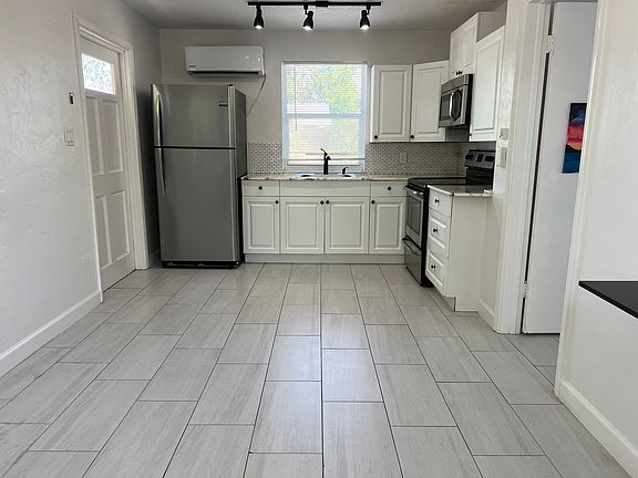 5th image of 2727 17th St N