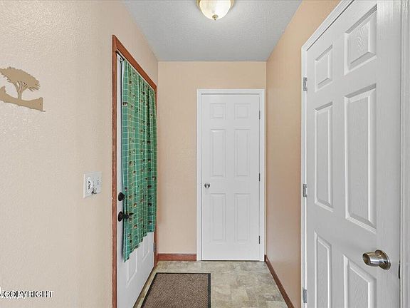 2nd image of 2931 N Oxford Dr