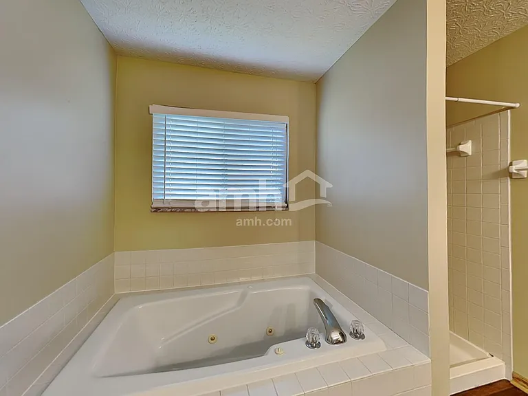 1083 Insco Loop — Photo 15