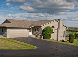 8046 E Spirit Cove Dr, Duluth, MN 55807