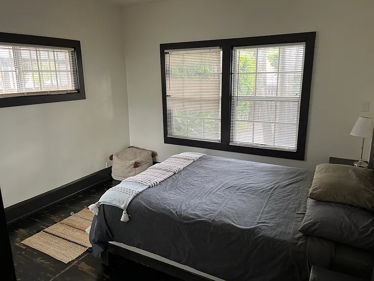 1243 Seward St — Photo 19