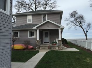 827 Superior Dr, Huron, OH 44839