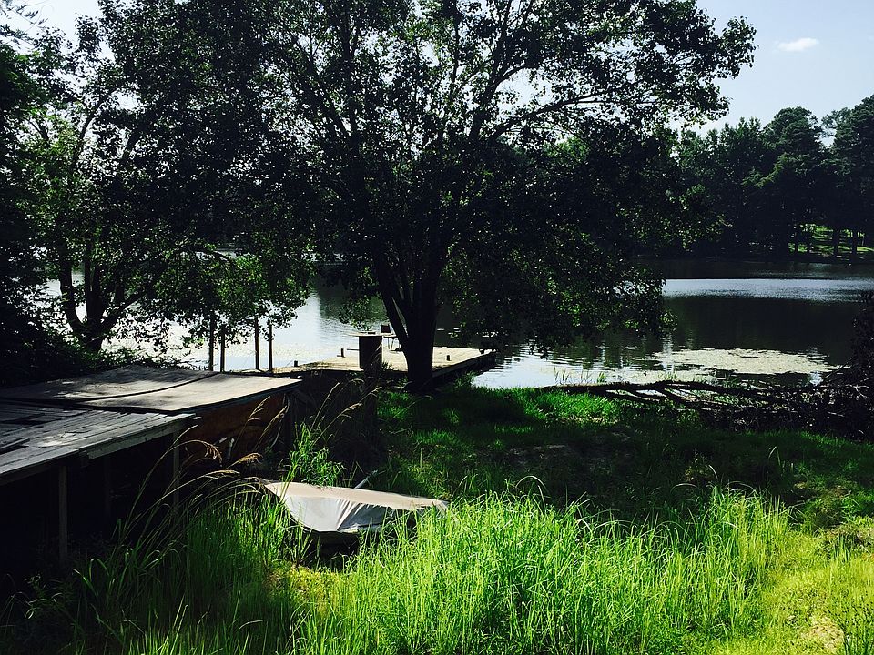 2nd image of 1096 County Road 2425