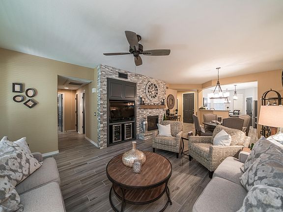 2nd image of 15221 N Clubgate Dr Unit 1133