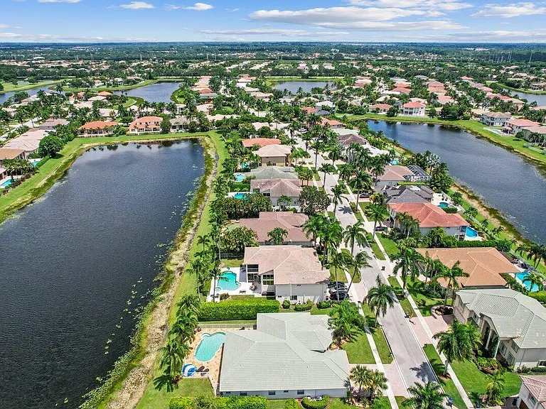 11727 Paradise Cove Ln — Photo 26