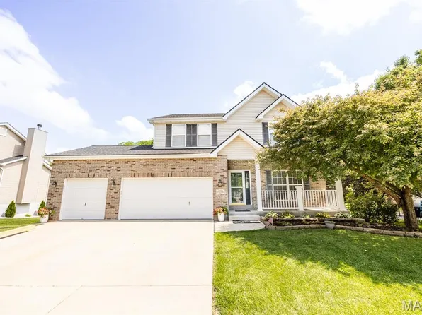 2222 Arnold Palmer Dr, Belleville, IL 62220