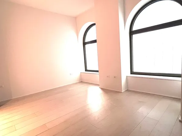 130 William Street image 1 of 13