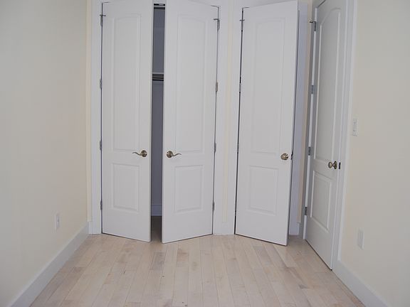 3rd image of 1110 Union St