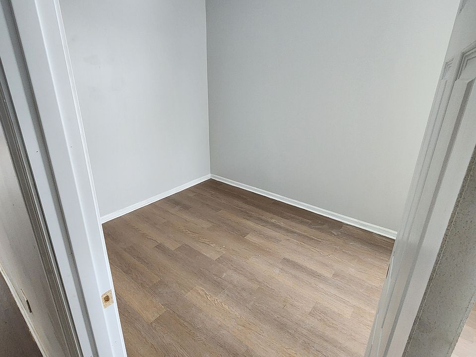2nd image of 2214 S Keeler Ave APT 3