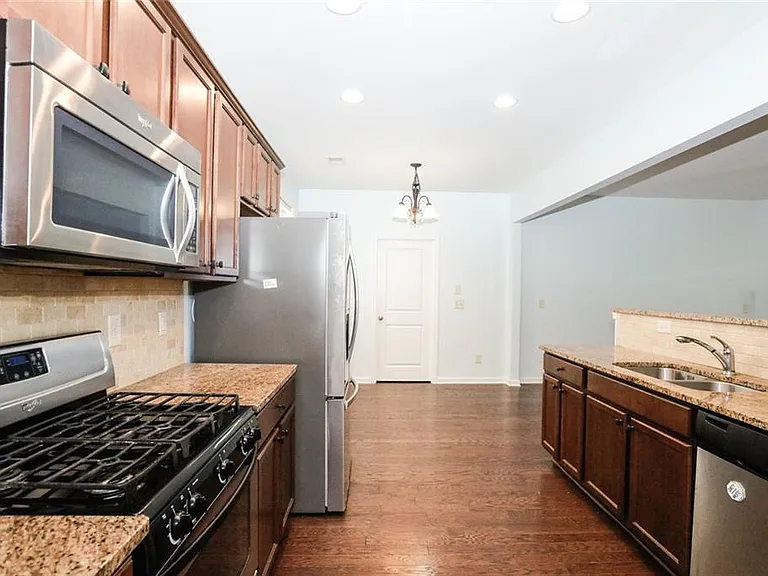 438 Privet Cir — Photo 12