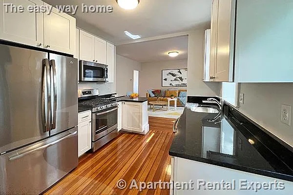 17 Ashland St #3 — Photo 2