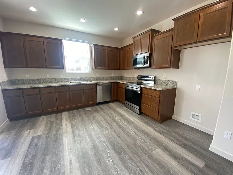 6776 Jujube Ln — Photo 8