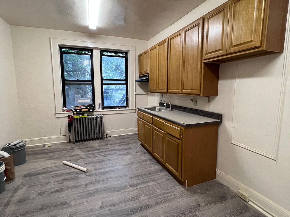 1st image of 390 Franklin St #39