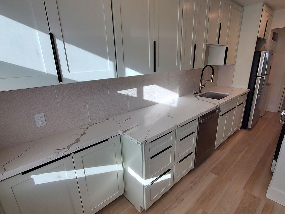 1st image of 2616 T St APT 3