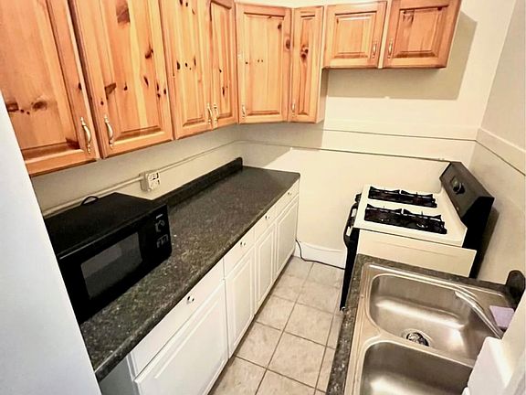 3rd image of 113 1/2 N 4th St #113-1/2