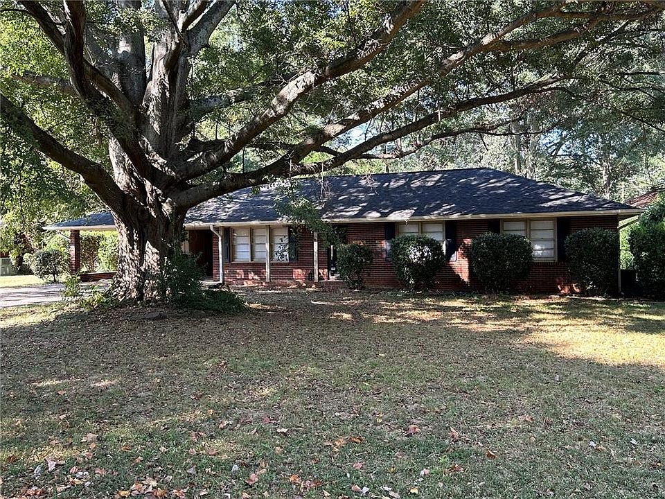 1st image of 15 Valley Dr