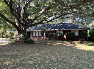 15 Valley Dr, Cartersville, GA 30120