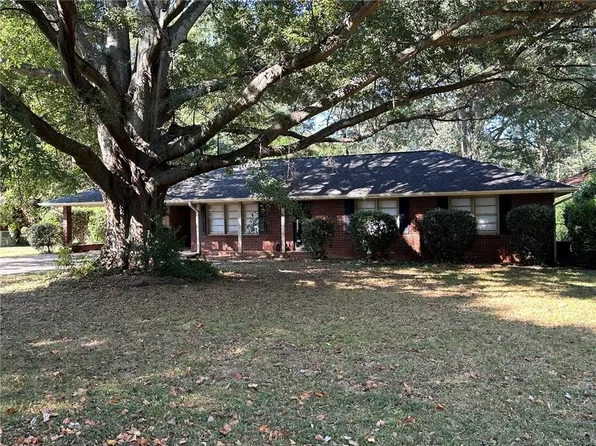 15 Valley Dr, Cartersville, GA 30120