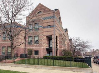 902 E 54th St, Chicago, IL 60615
