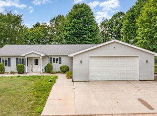 9338 S Alger Rd, Perrinton, MI 48871