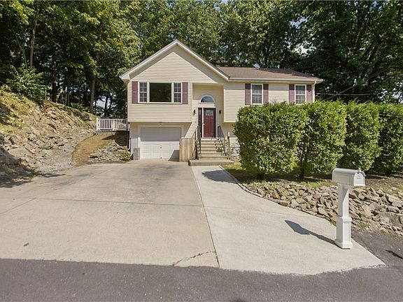 3rd image of 37 Gem St
