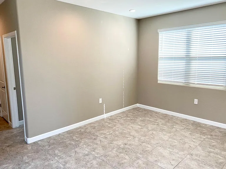 30069 W Clarendon Ave — Photo 16