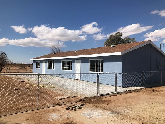 2nd image of 17950 Bellflower St #9095036016