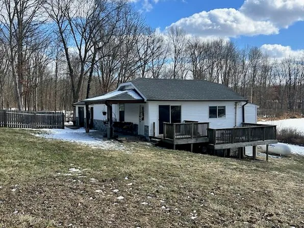 10440 Huff Rd, Bellevue, MI 49021