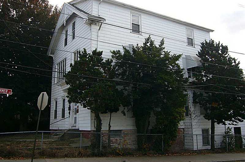 2nd image of 46 Washington St