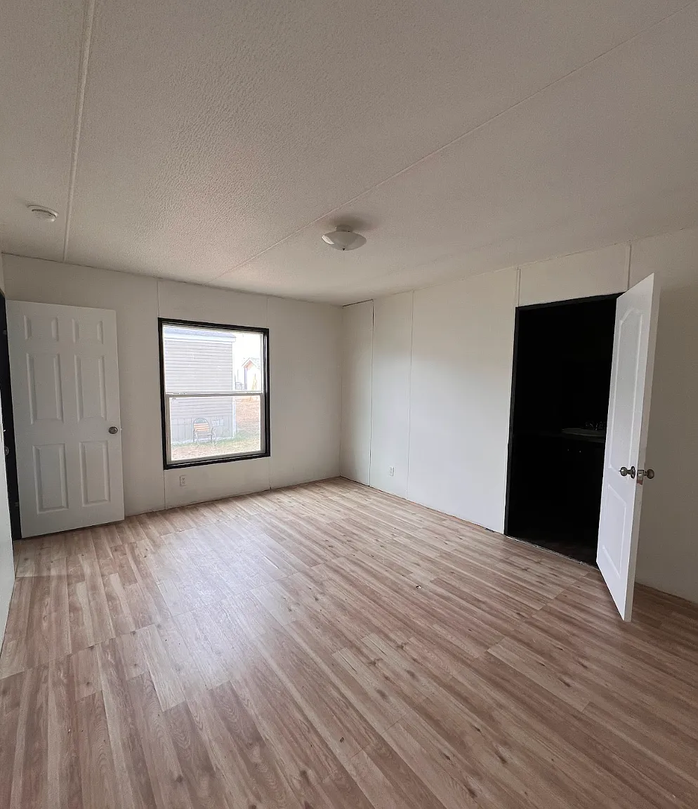 3 bed, 1008 sqft, $1,400 — Photo 3