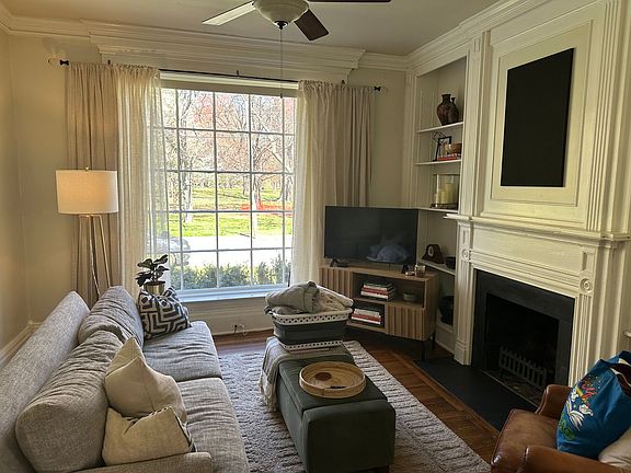 2nd image of 416 W Magnolia St #416-1