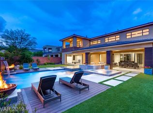 42 Moonfire Dr, Las Vegas, NV 89135