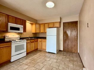 1110/1114 2nd St SE, Valley City, ND 58072