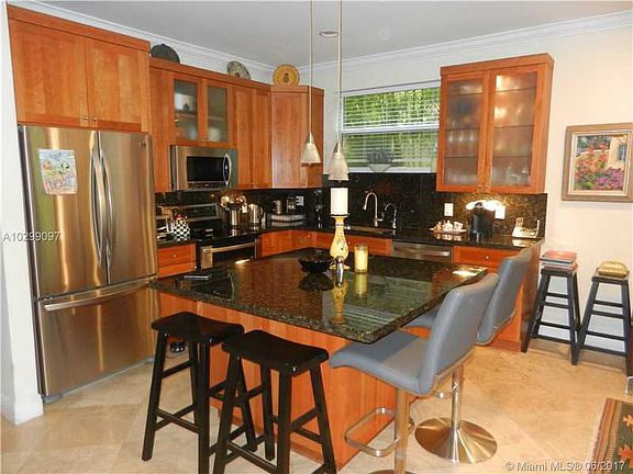 2nd image of 3152 Gifford Ln #3152