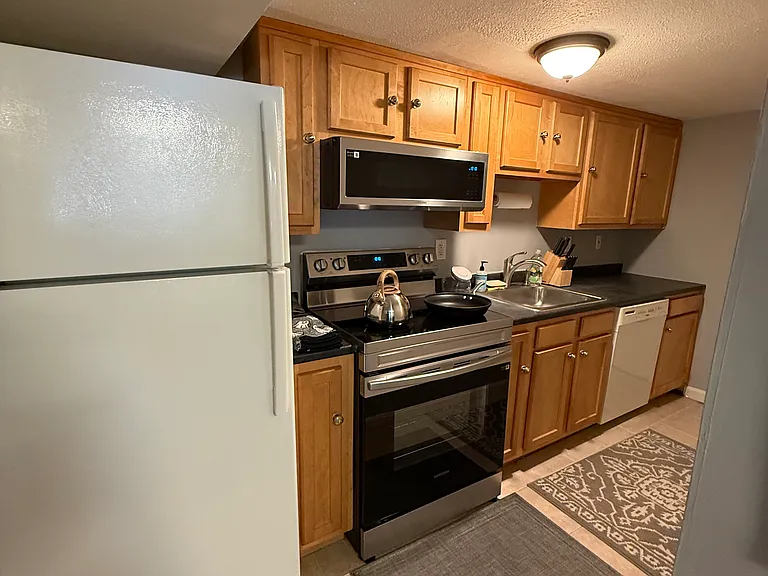 239 Kelton St #14 — Photo 9