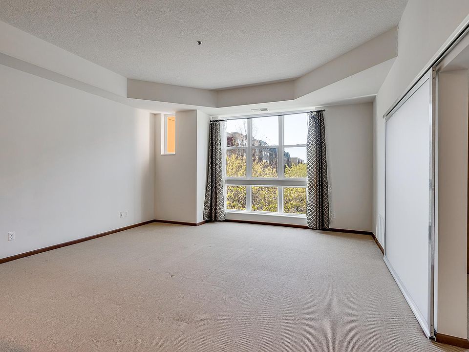 1st image of 2650 University Ave W APT 102