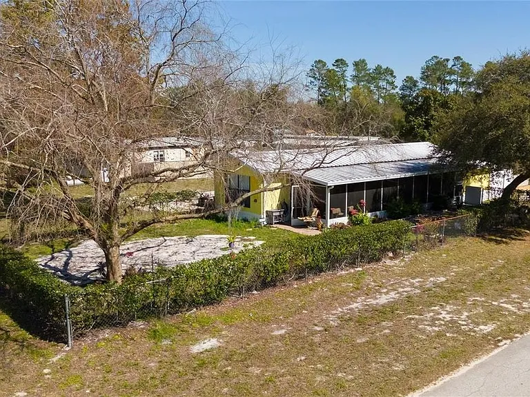45732 Oleander St — Photo 2