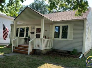 309 Topeka Ave, Holton, KS 66436