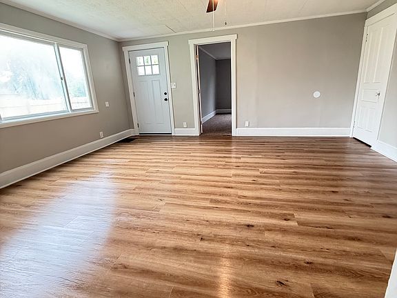 3rd image of 228 Schaum Ave