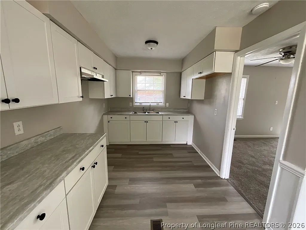 3 bed, 2.0 bath, 1385 sqft, $1,700 — Photo 2